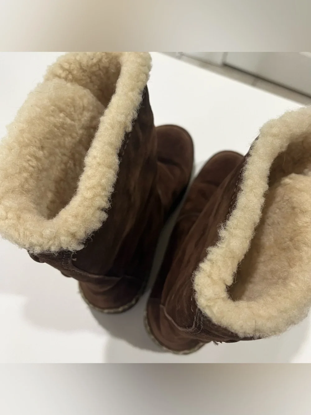 UGG Australia Women’s Kona Toggle Suede Winter Boots Brown Size 8